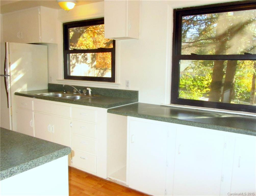 22 Robinwood Avenue - Photo 10