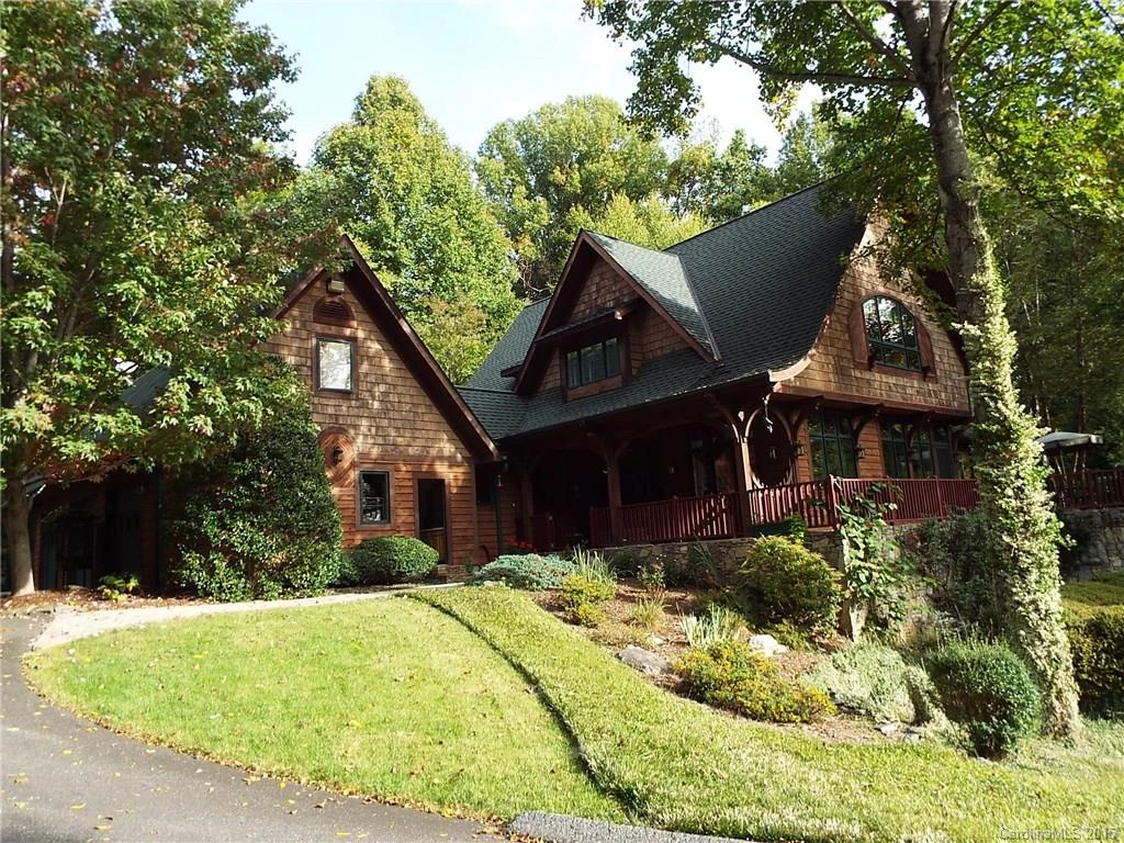 130 Cardinal Lane