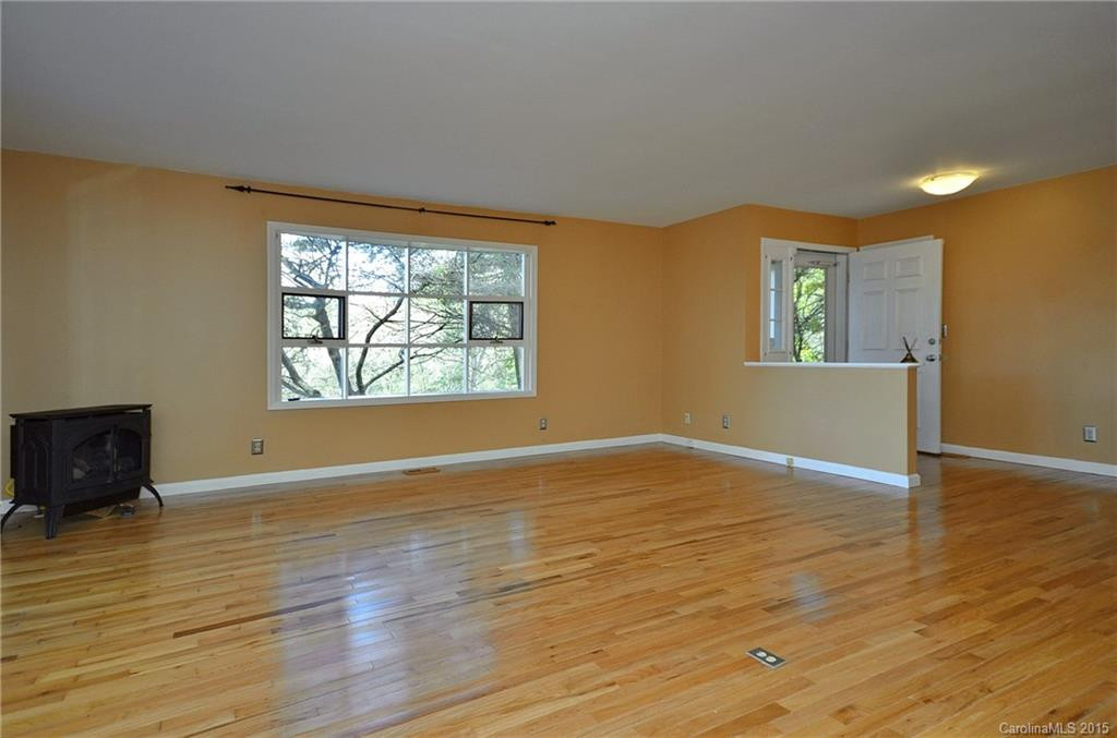 123 Haywood Knolls Drive - Photo 2