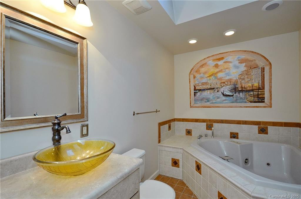 123 Haywood Knolls Drive - Photo 11