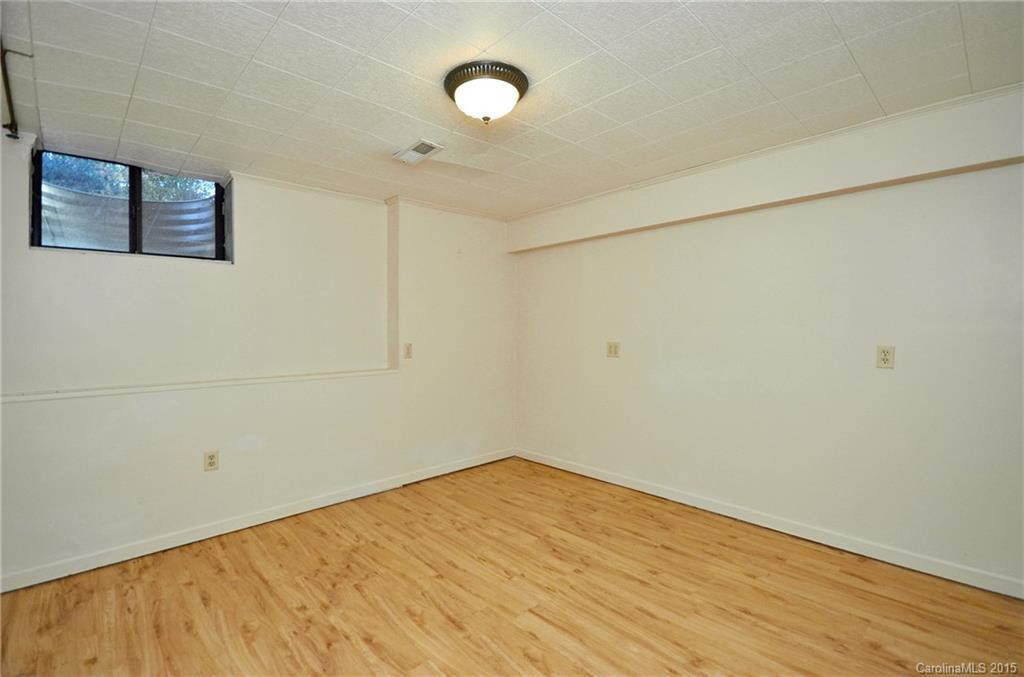 123 Haywood Knolls Drive - Photo 14