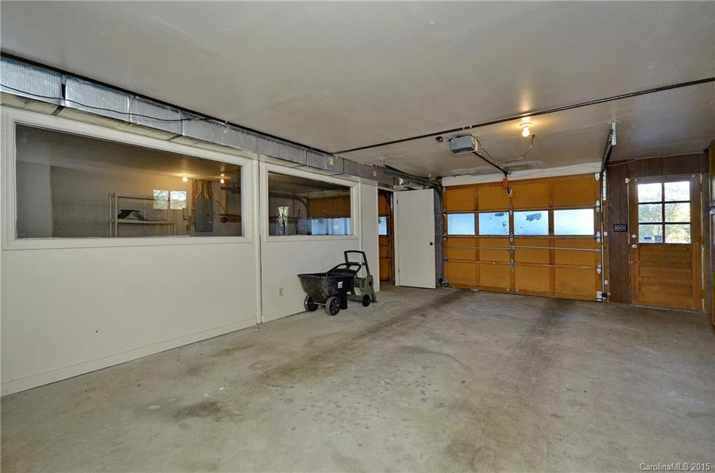123 Haywood Knolls Drive - Photo 16