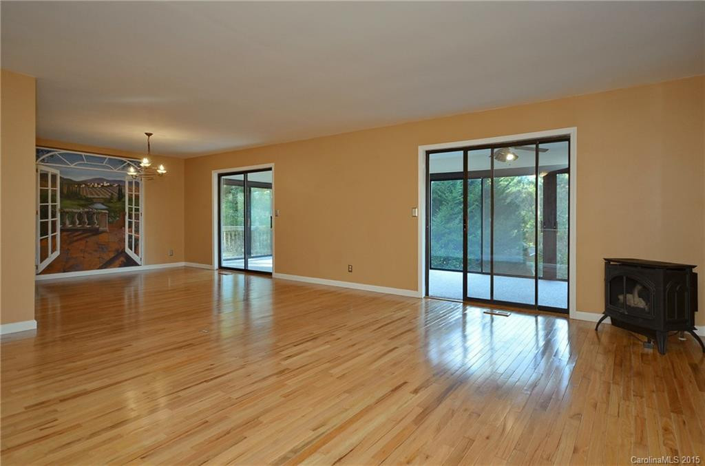 123 Haywood Knolls Drive - Photo 3