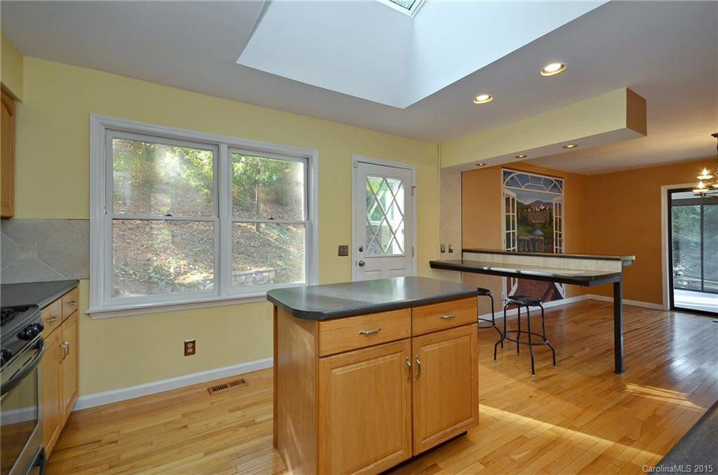 123 Haywood Knolls Drive - Photo 6