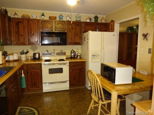 18 Pine Oak Circle #303 - Photo 6
