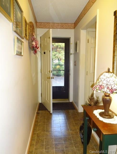 18 Pine Oak Circle #303 - Photo 9
