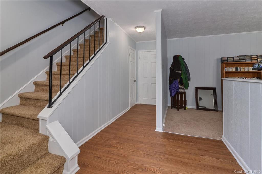 9 Forest Ridge Drive - Photo 2