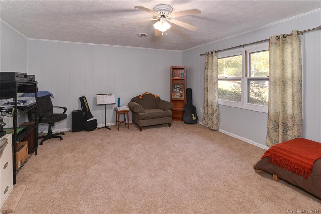 9 Forest Ridge Drive - Photo 3