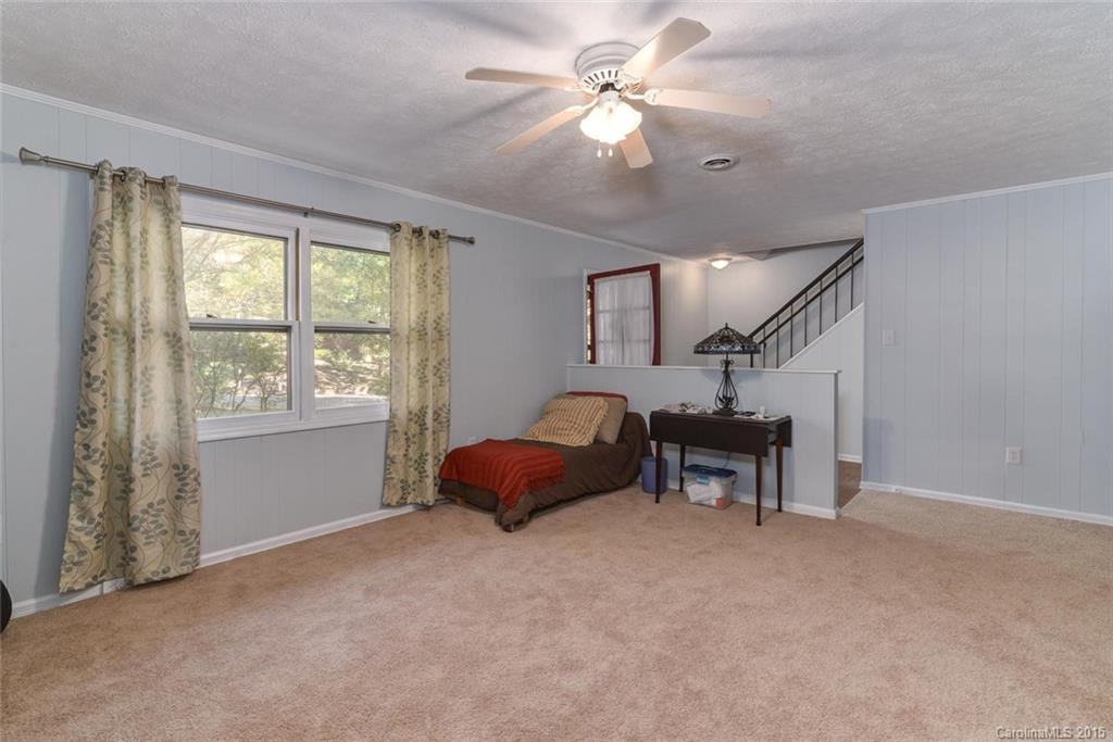 9 Forest Ridge Drive - Photo 4