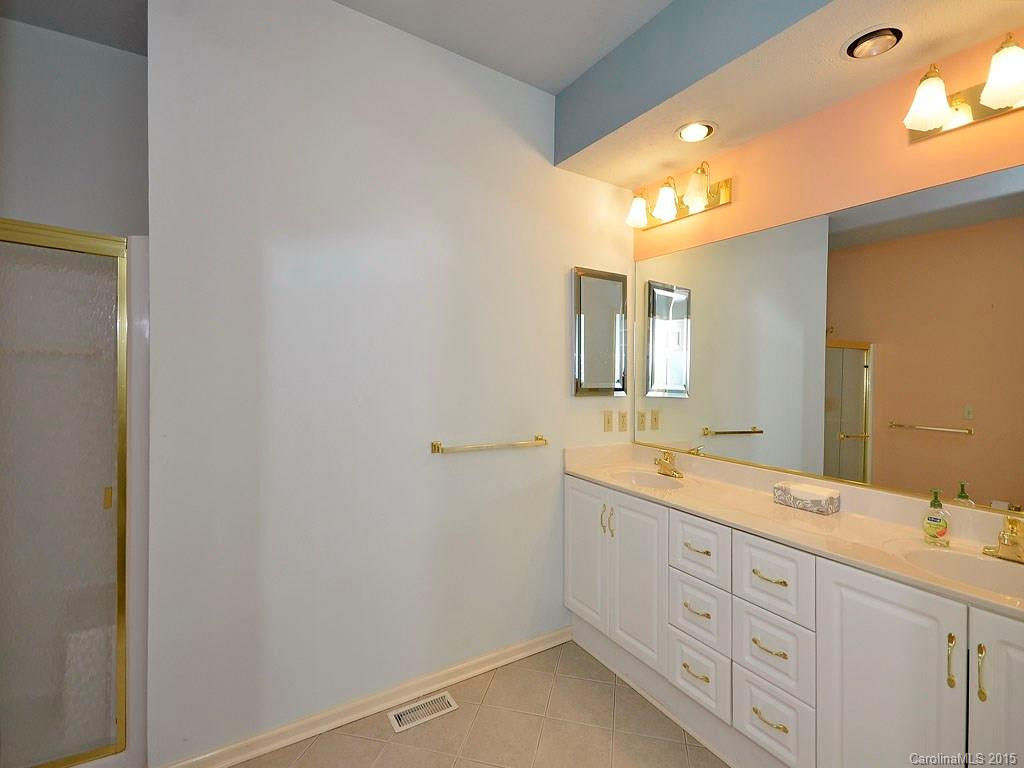 16 Country Meadows Lane #16 - Photo 14