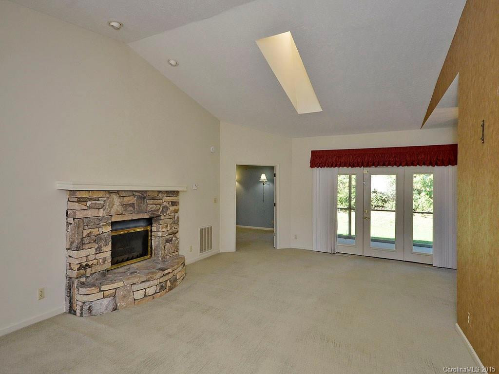 16 Country Meadows Lane #16 - Photo 3