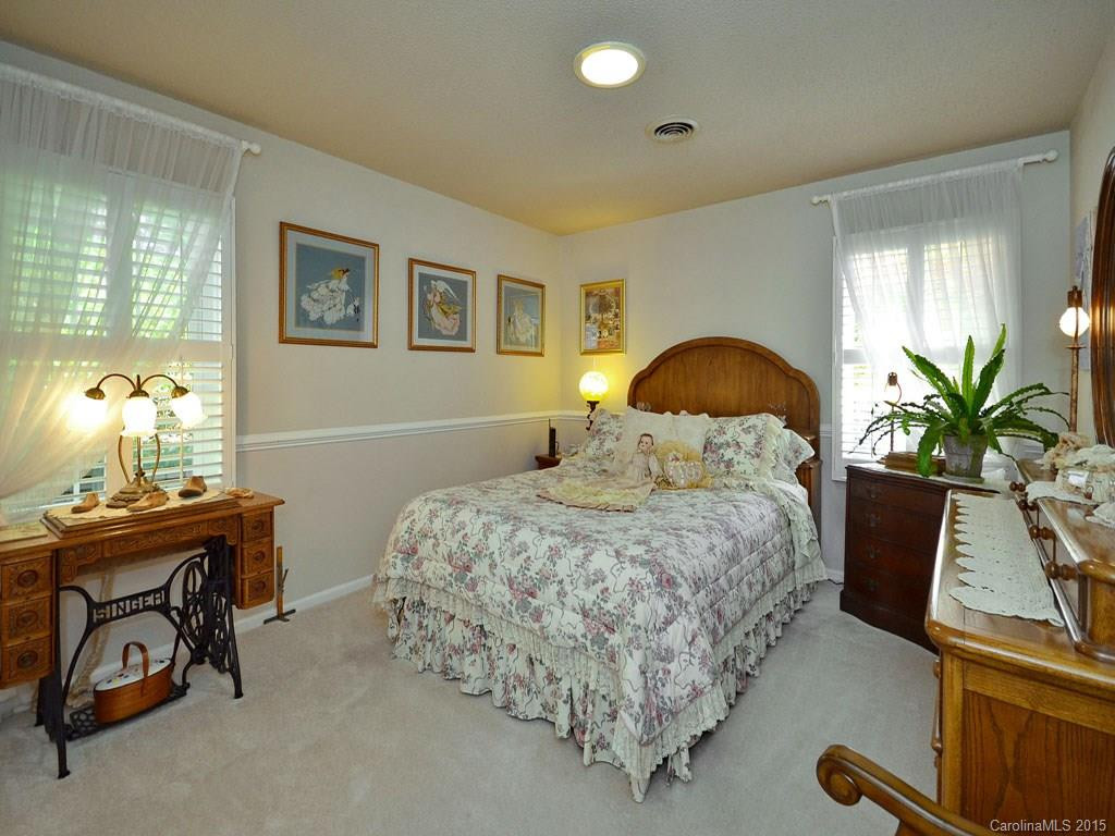 3001 Middleton Way Court - Photo 9