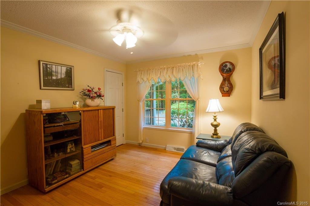 180 Calico Drive - Photo 11