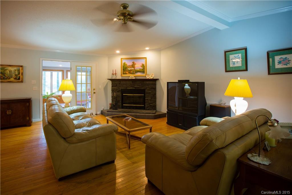 180 Calico Drive - Photo 4