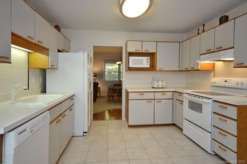 2332 Laurel Park Highway - Photo 7