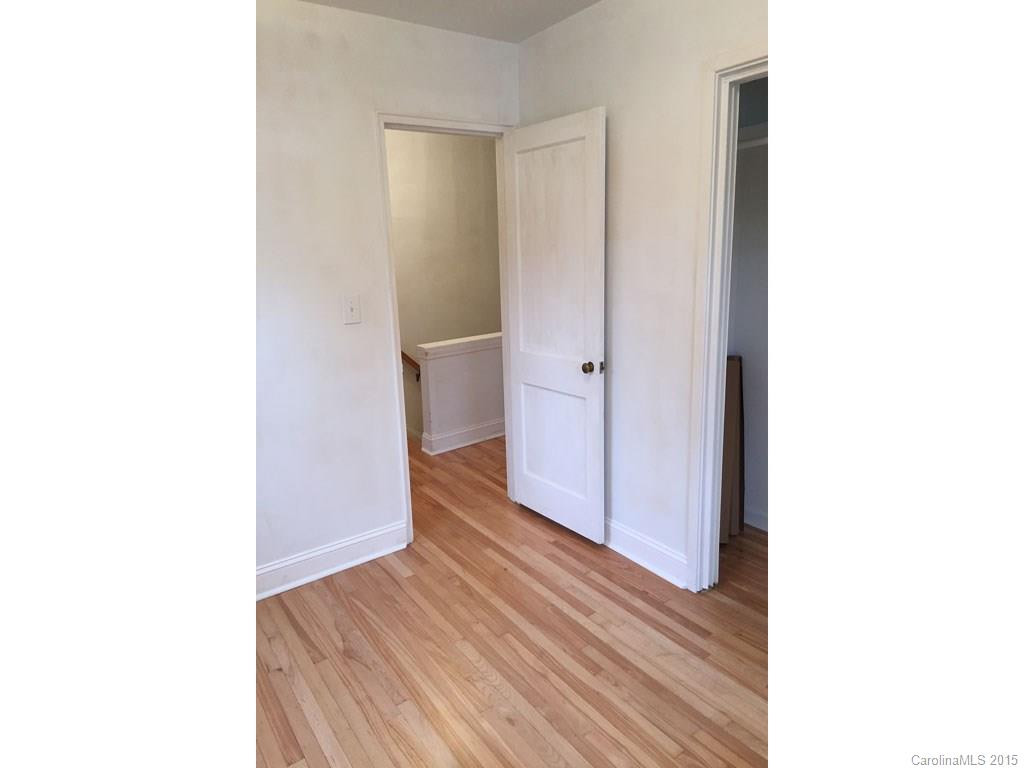 615 Biltmore Avenue #D-1 - Photo 5