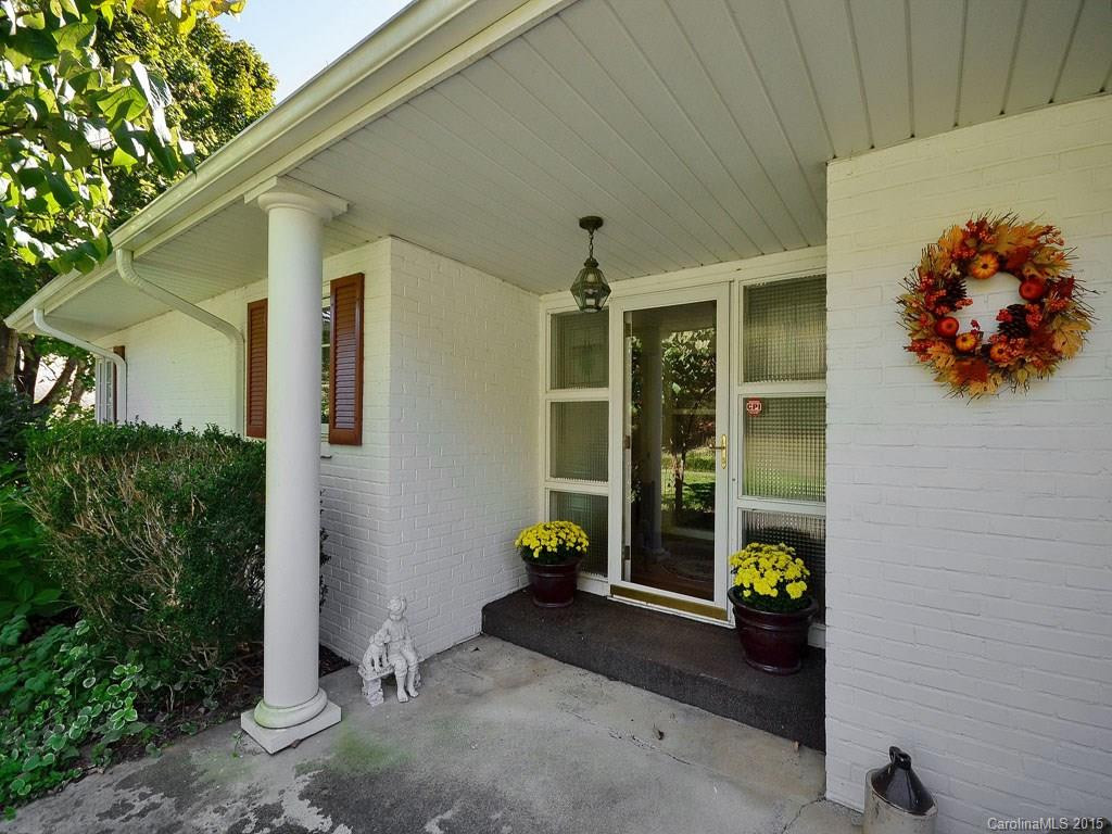 216 Stratford Road - Photo 2