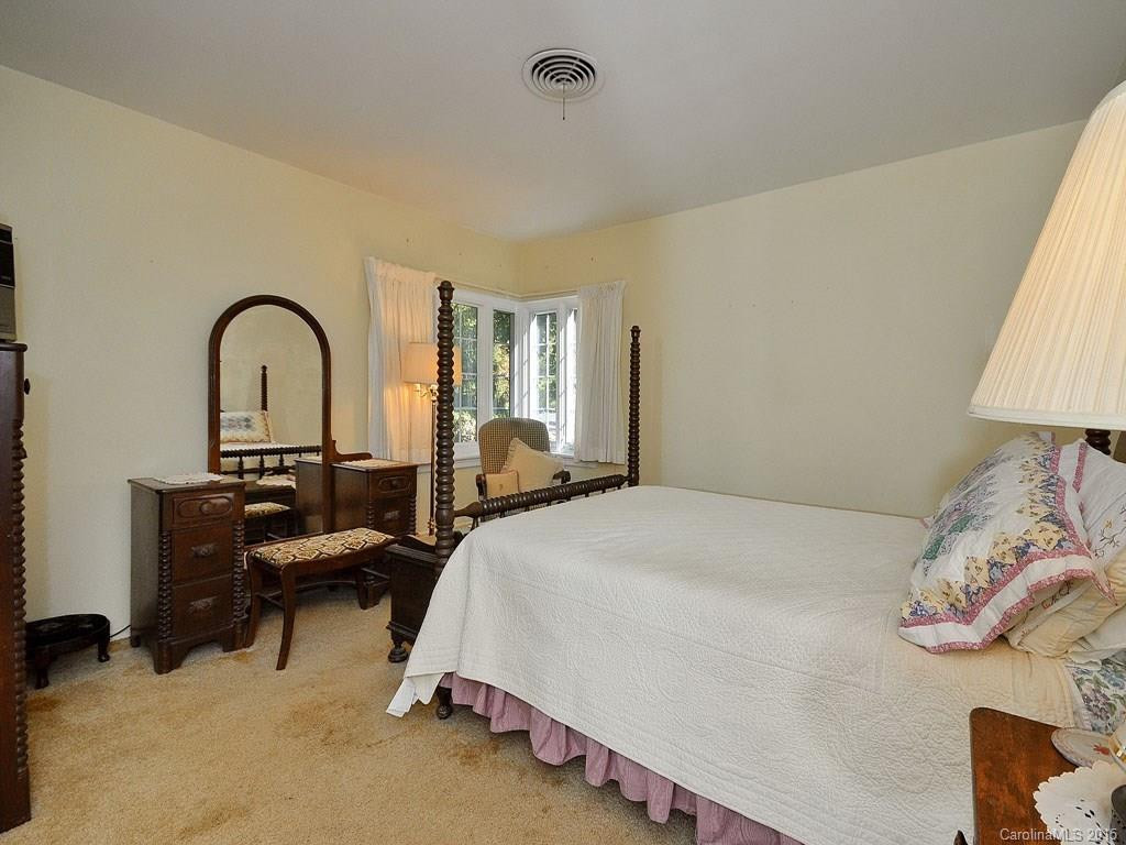 216 Stratford Road - Photo 16