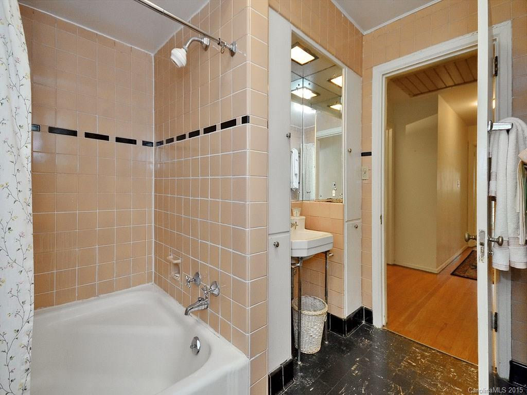216 Stratford Road - Photo 17