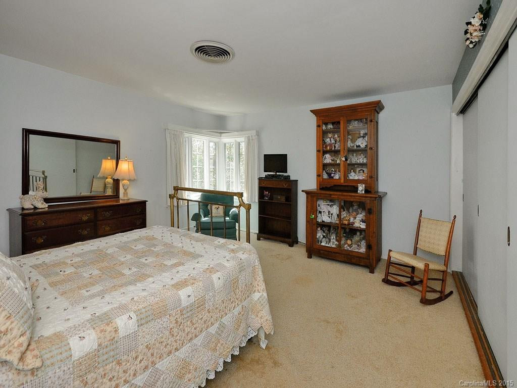 216 Stratford Road - Photo 18