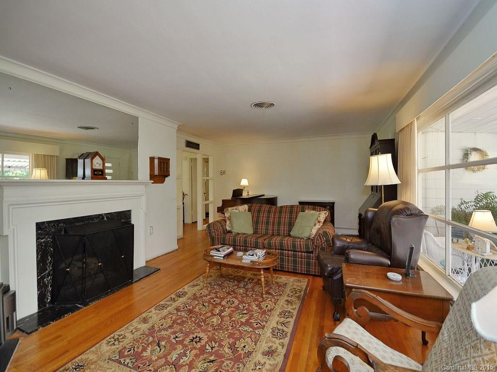 216 Stratford Road - Photo 4