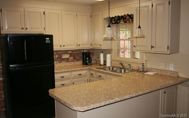 352 Knollwood Drive - Photo 4