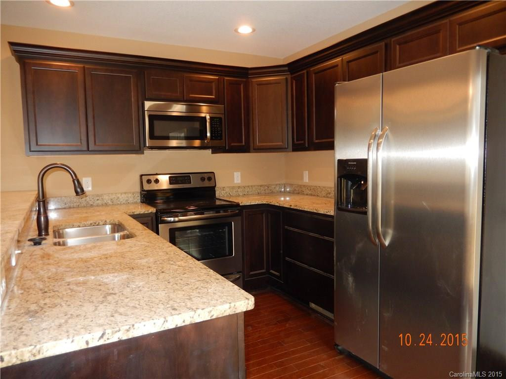 993 Bee Tree Road - Photo 2