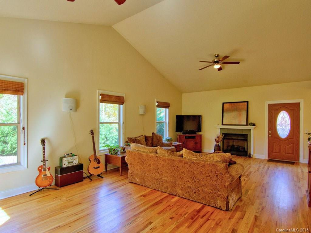 558 Grand Oaks Drive - Photo 2