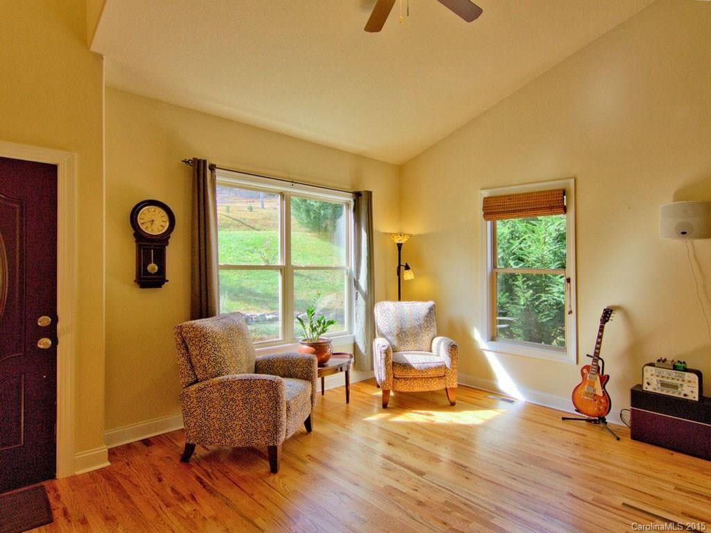 558 Grand Oaks Drive - Photo 3