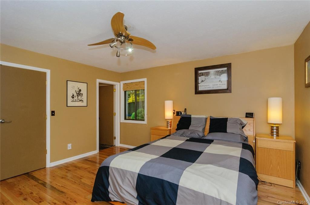 932 Toxaway Drive - Photo 11