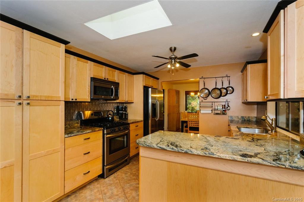 932 Toxaway Drive - Photo 8