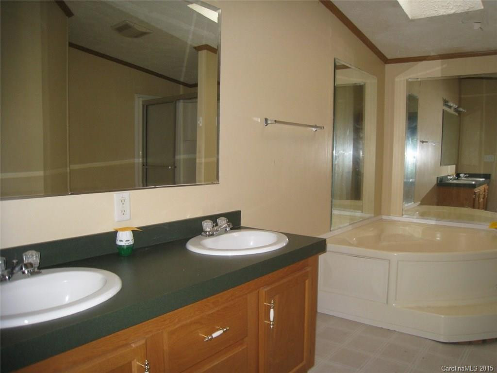 28 Motts Drive #13 - Photo 6