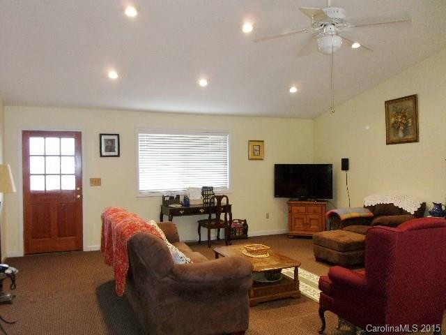 160 Oak Lane - Photo 3