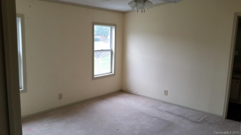 130 Riverwind Drive - Photo 4