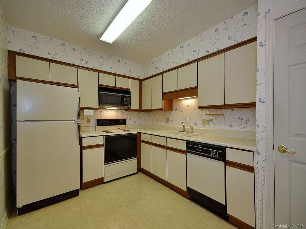 1104 Abbey Circle #K4 - Photo 8