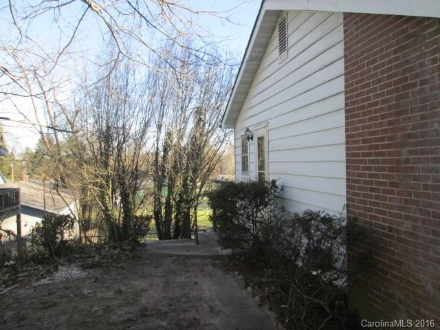 824 Willow Road - Photo 11