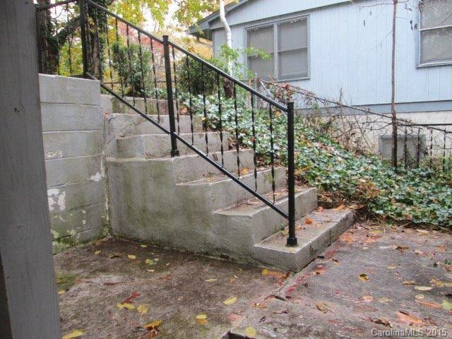 824 Willow Road - Photo 4