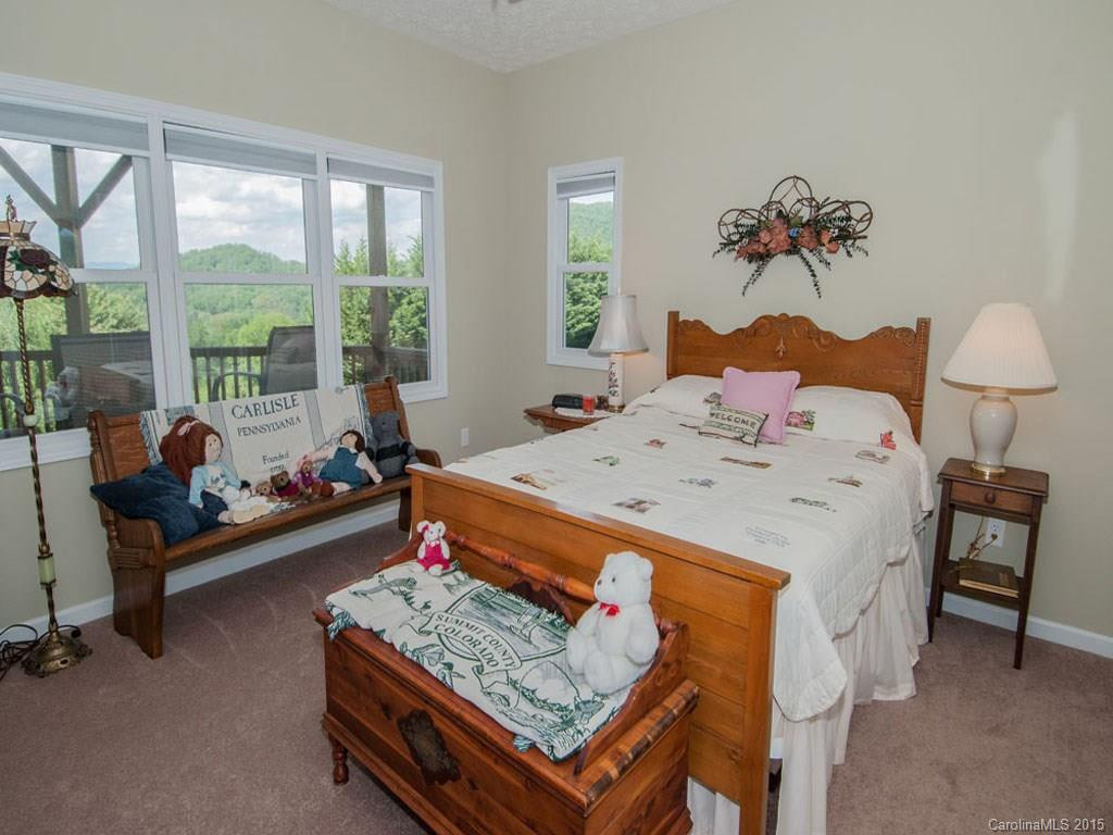 111 Pond View Road - Photo 14