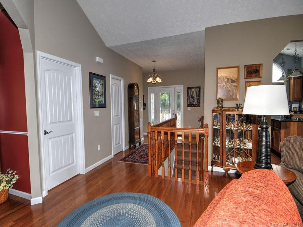 111 Pond View Road - Photo 3