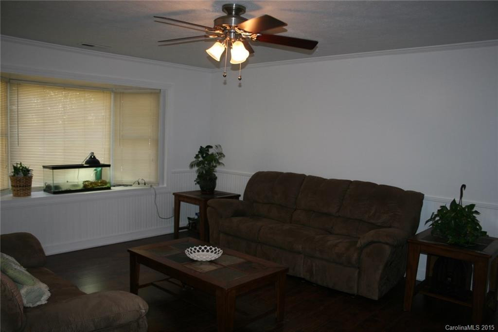 74 Manassas Drive - Photo 2