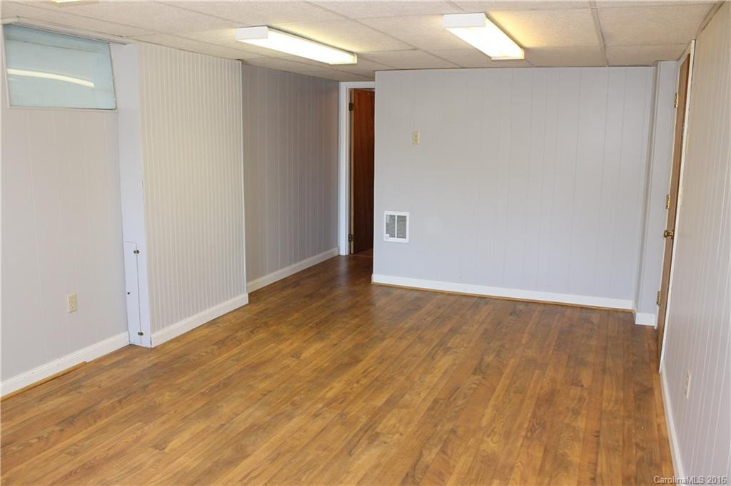 310 Lakewood Drive - Photo 16