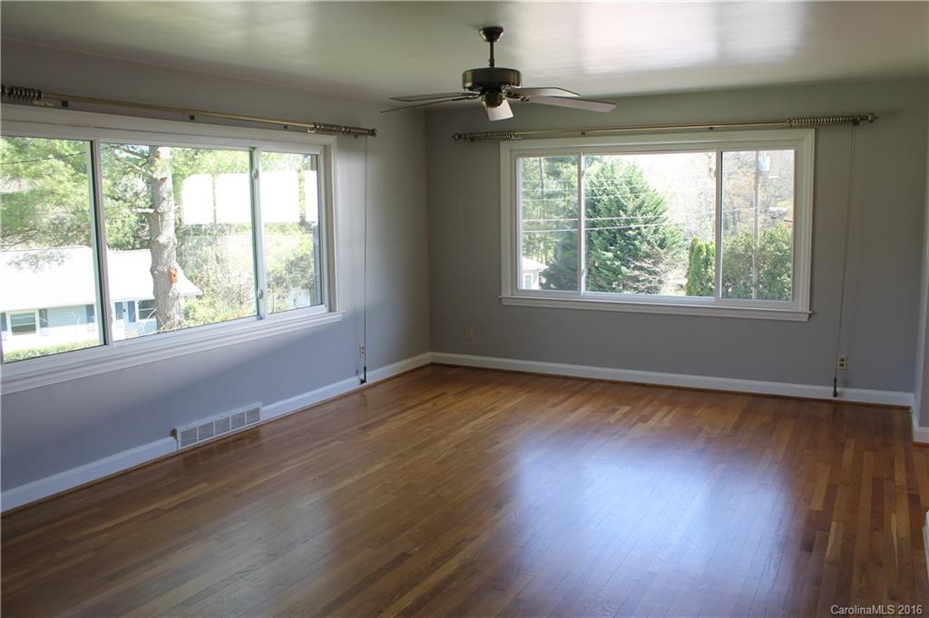 310 Lakewood Drive - Photo 4