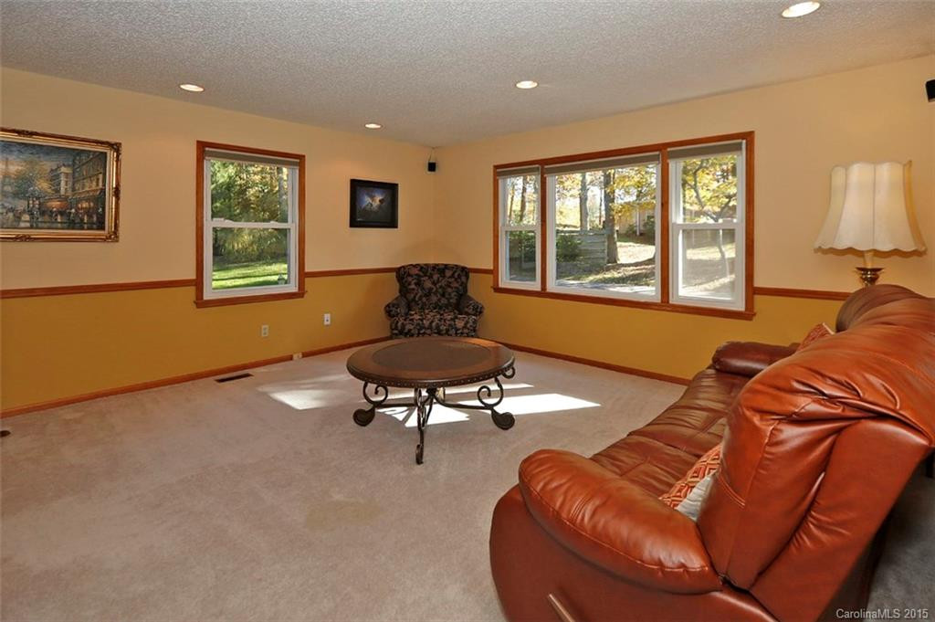 2 Oak Lane - Photo 5