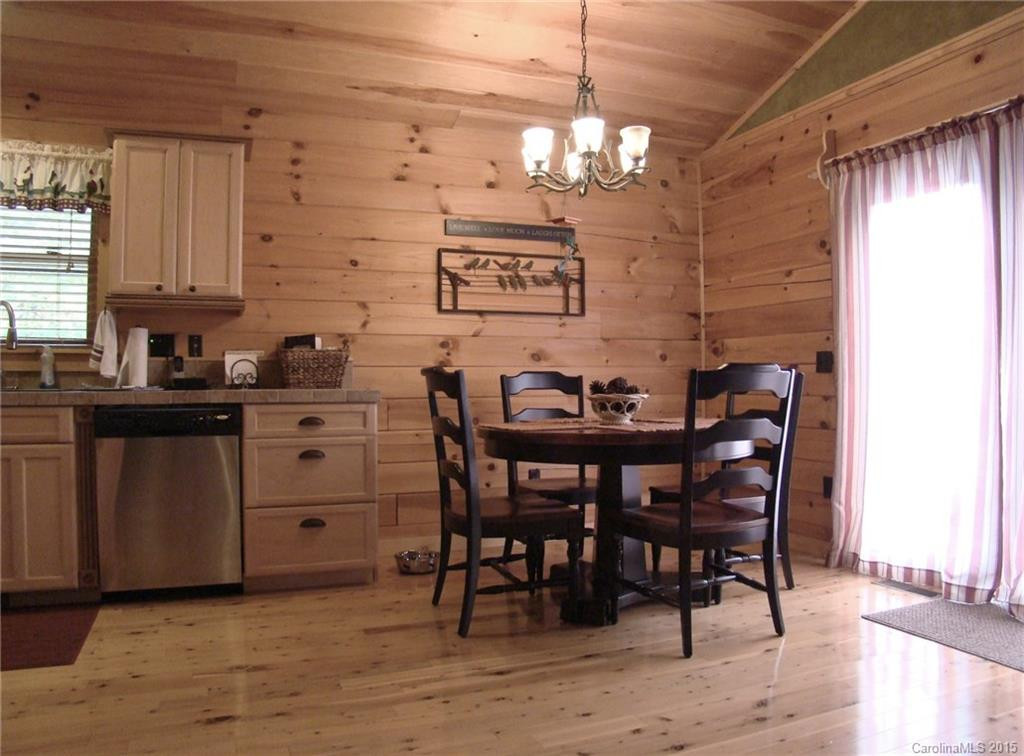 578 Woodgate Drive - Photo 18
