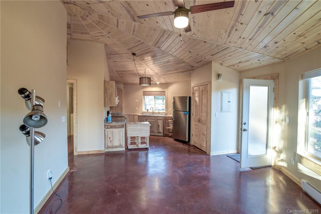 2433 Silvers Welch Road - Photo 8
