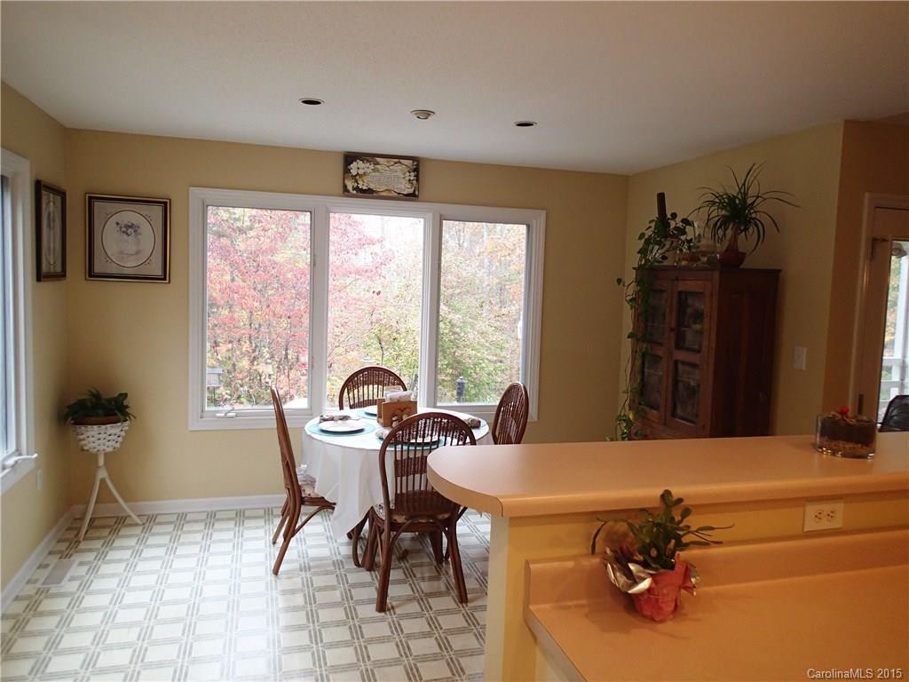 173 Sassafras Hill Drive - Photo 2
