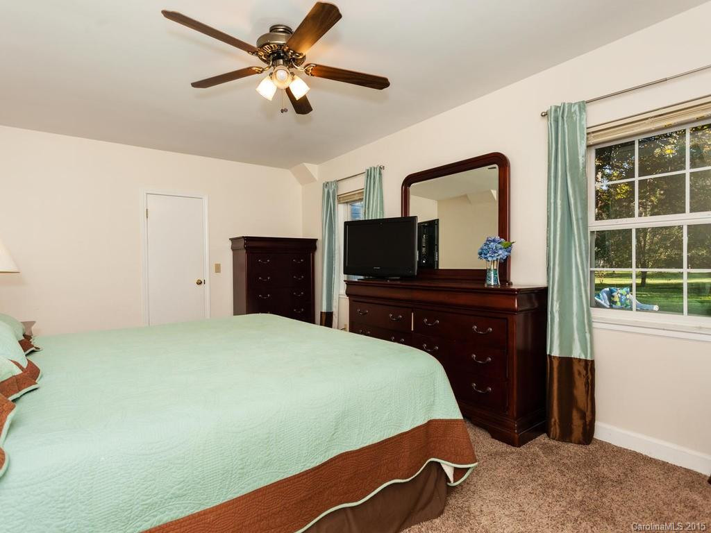 606 Erkwood Drive - Photo 14