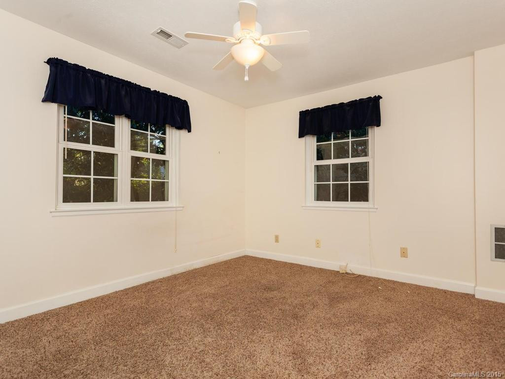 606 Erkwood Drive - Photo 17