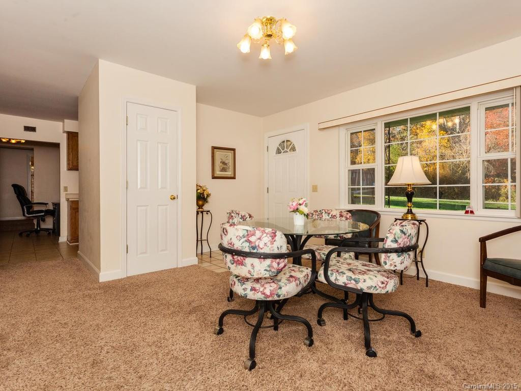 606 Erkwood Drive - Photo 6
