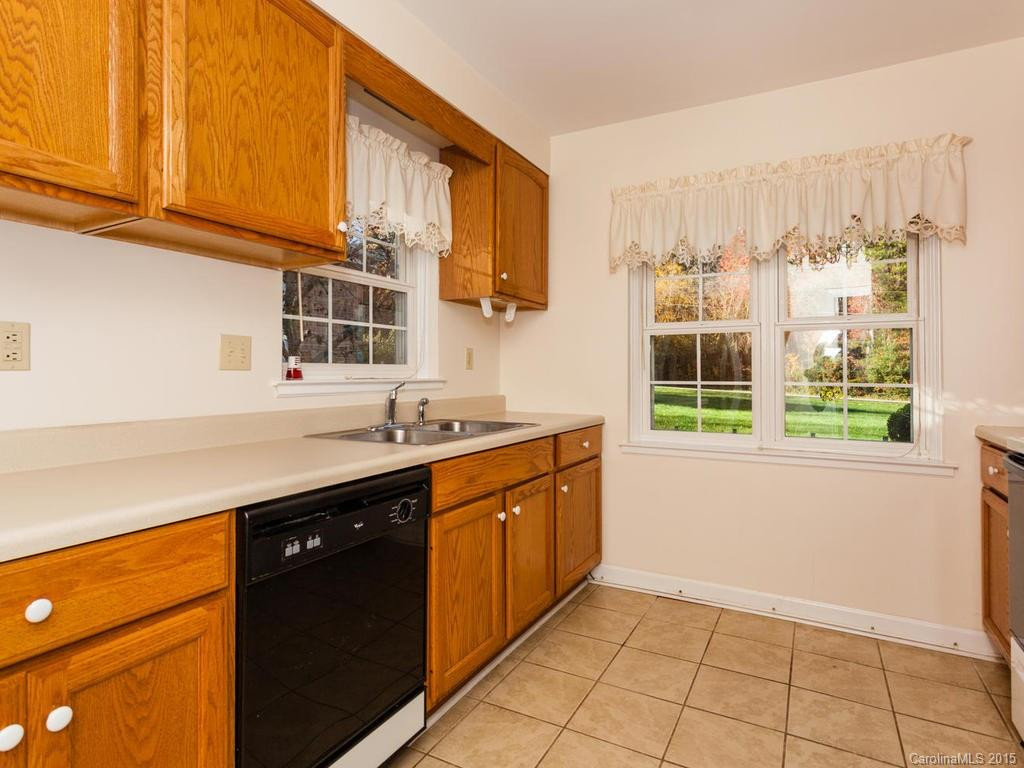 606 Erkwood Drive - Photo 8